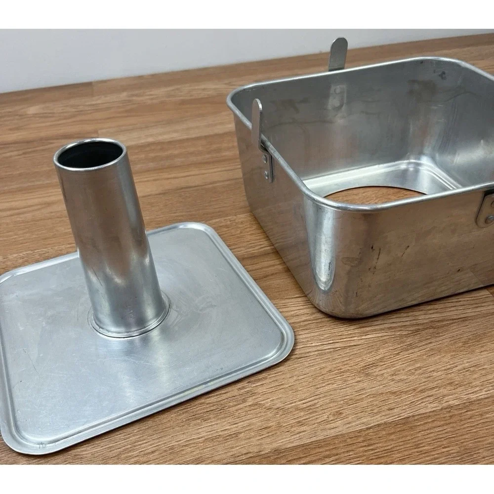 Vintage Comet Aluminum 2pc Square Angel Food Cake Bundt Pan 9x9x4, Cooling Feet